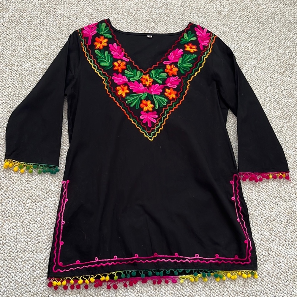 Women’s Mexican embroidered blouse